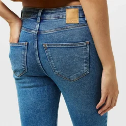 Women's Slim Fit Jeans